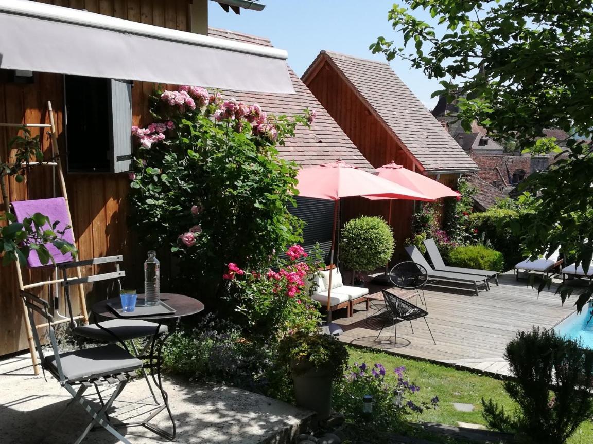Les Perluetes Hotel Carennac Eksteriør billede